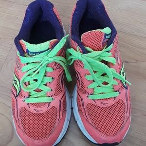 💜Saucony women's running shoes💜